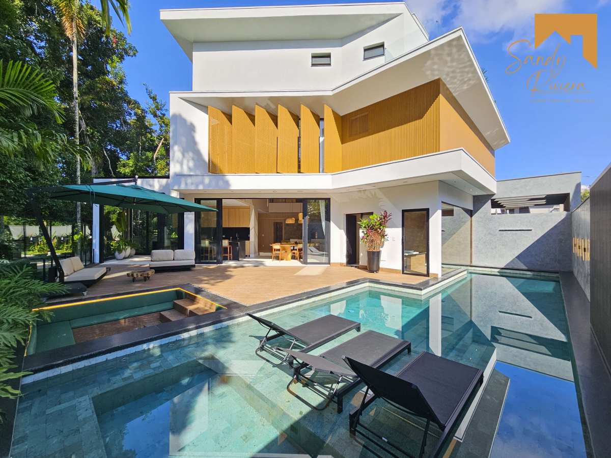 Belíssima Casa de Alto Padrão à Venda na Riviera de São Lourenço – Módulo 11 - Sandy Riviera
