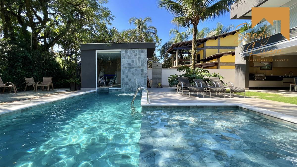 Casa a venda na Riviera de São Lourenço - 500 metros da praia - Sandy Riviera