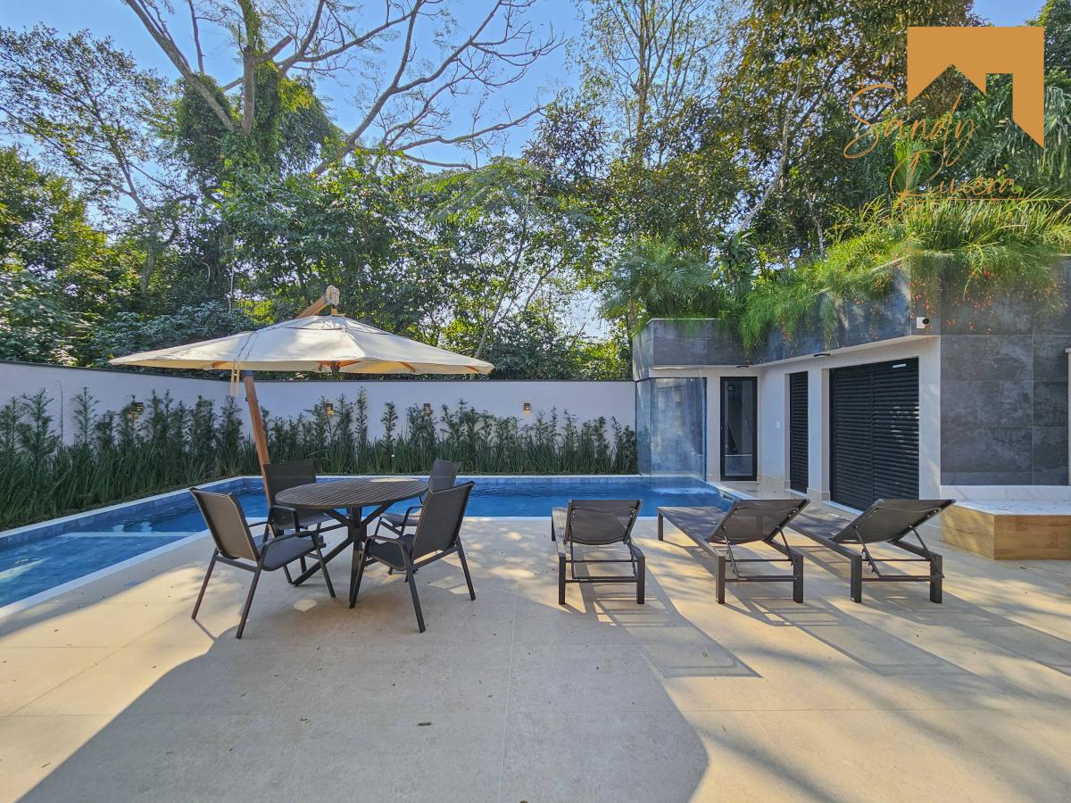 Casa a venda na Riviera de São Lourenço - Sandy Riviera