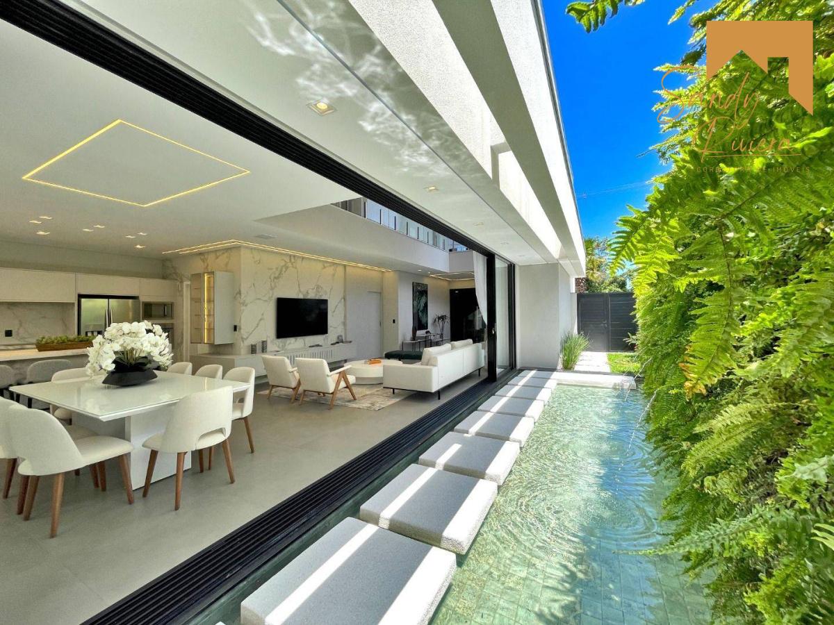 Casa de Alto Padrão à Venda na Riviera de São Lourenço - Sandy Riviera