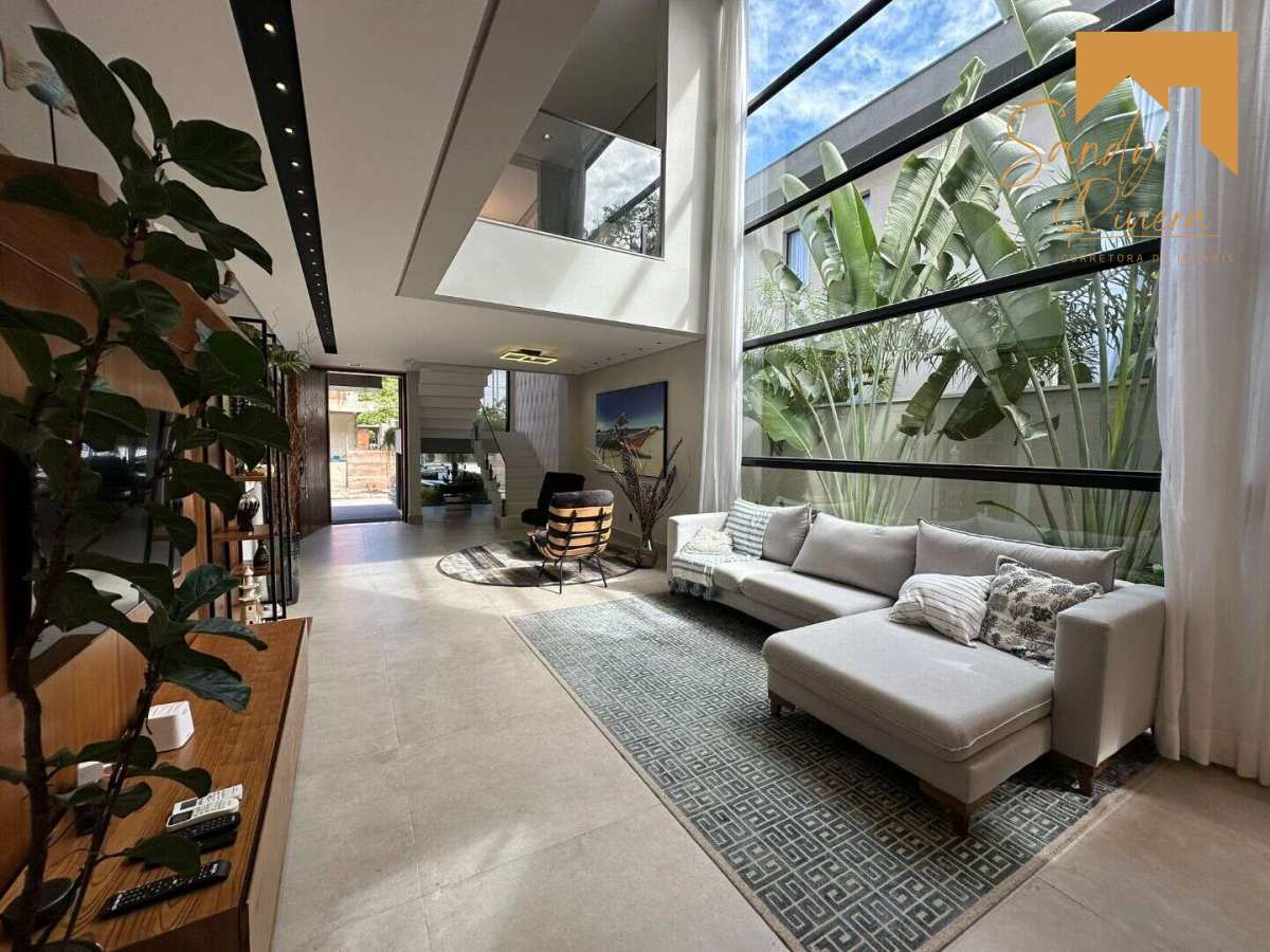 Casa de alto padrão a venda na Riviera de São Lourenço - Sandy Riviera